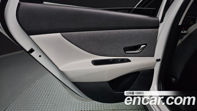 Hyundai AVANTE 2022 — photo 15