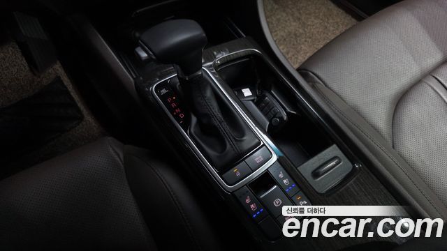 Kia K5 2019 — photo 9