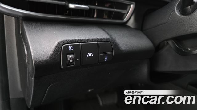 Hyundai AVANTE 2021 — photo 14