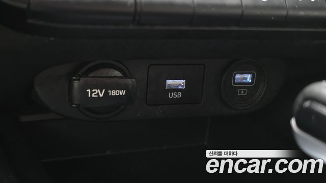 Hyundai AVANTE 2021 — photo 18