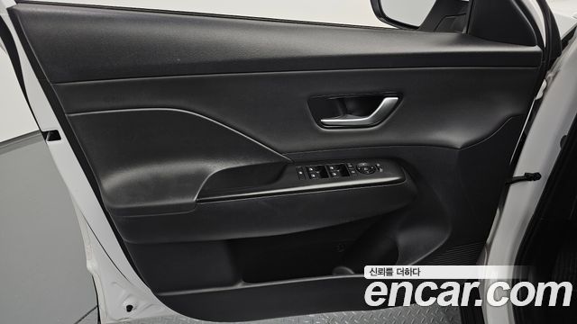 Hyundai Kona 2023 — photo 14