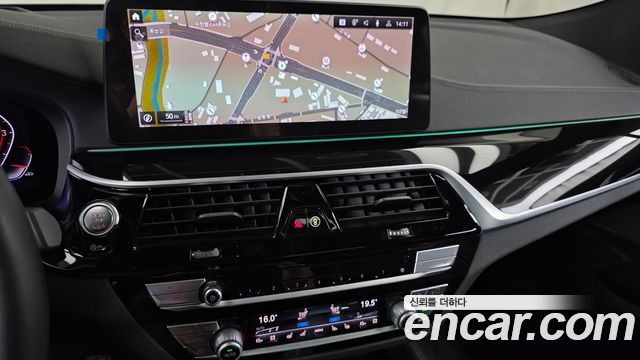 BMW Gran Turismo 2022 — photo 19