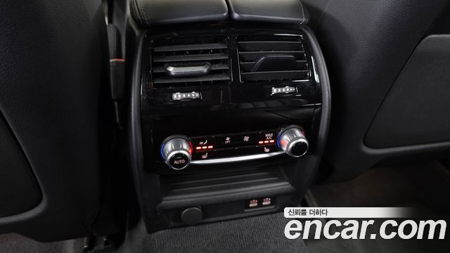 BMW Gran Turismo 2022 — photo 24