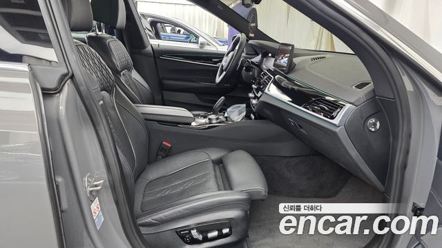 BMW Gran Turismo 2022 — photo 16