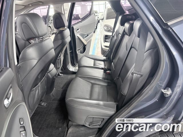 Hyundai Santafe 2018 — photo 11