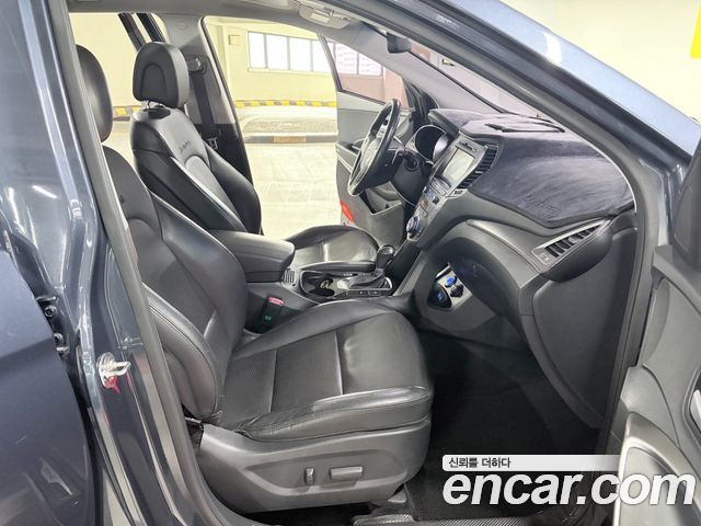 Hyundai Santafe 2018 — photo 13