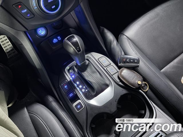 Hyundai Santafe 2018 — photo 14