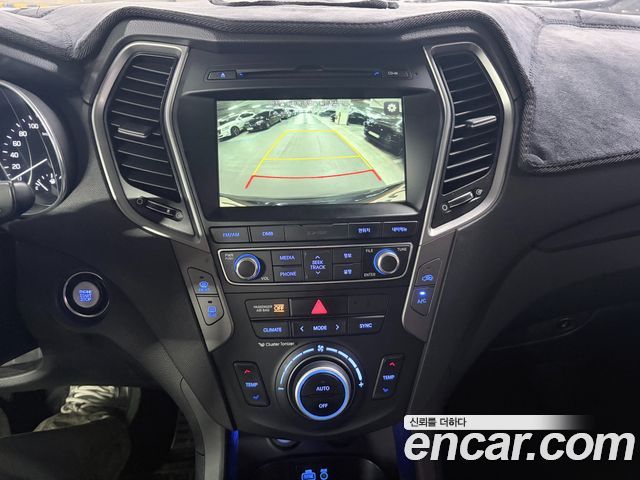Hyundai Santafe 2018 — photo 18