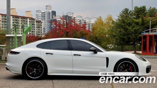Porsche Panamera 2020 — photo 9
