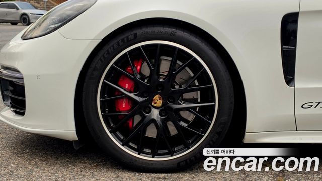 Porsche Panamera 2020 — photo 10
