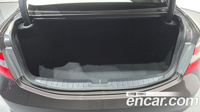 Hyundai Grandeur 2016 — photo 26