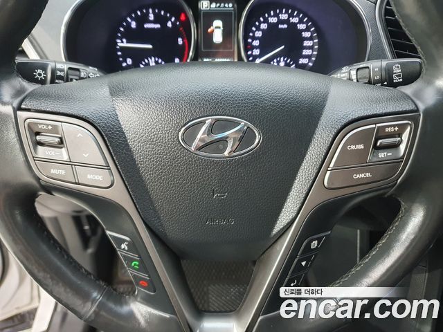 Hyundai Santafe 2016 — photo 17