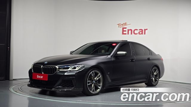 BMW 5-Series 2021 — photo 1