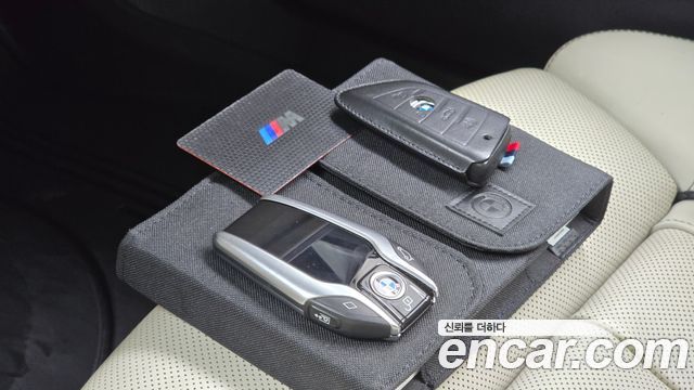 BMW 5-Series 2021 — photo 21