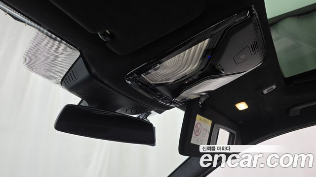 BMW 5-Series 2021 — photo 26