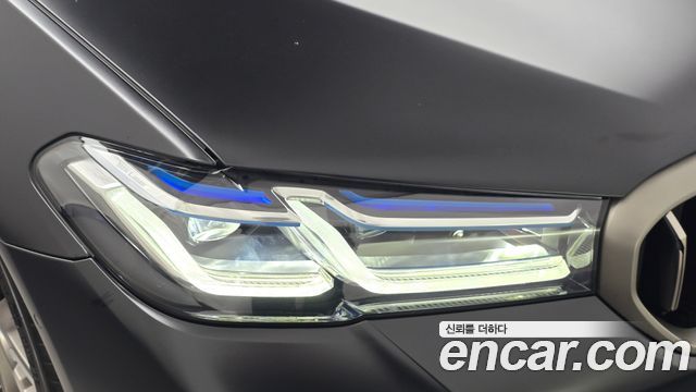 BMW 5-Series 2021 — photo 8