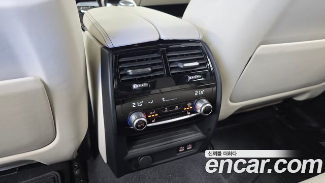 BMW 5-Series 2021 — photo 31