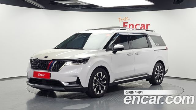 Kia Canival 2021 — photo 1