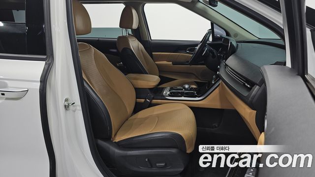 Kia Canival 2021 — photo 13