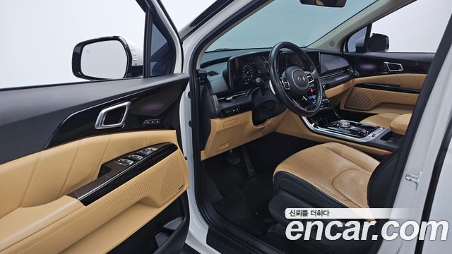 Kia Canival 2021 — photo 17
