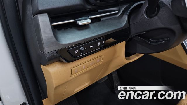Kia Canival 2021 — photo 23