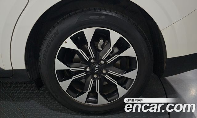 Kia Canival 2021 — photo 7