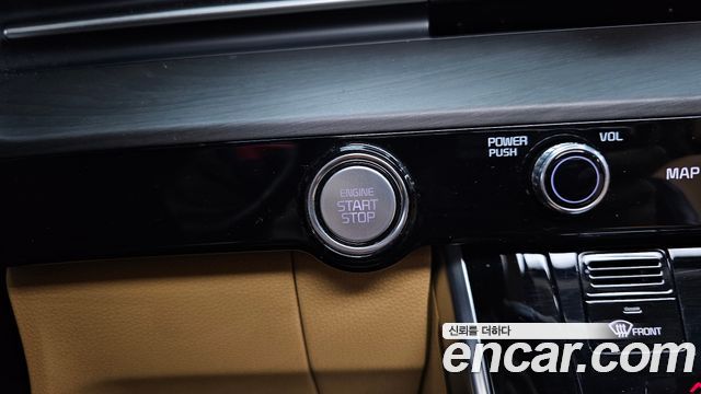 Kia Canival 2021 — photo 28