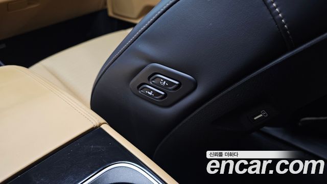 Kia Canival 2021 — photo 29