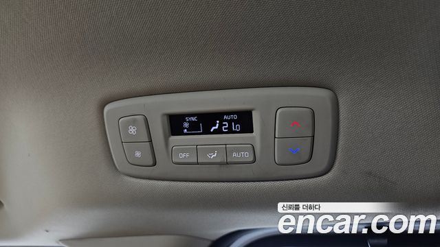 Kia Canival 2021 — photo 30