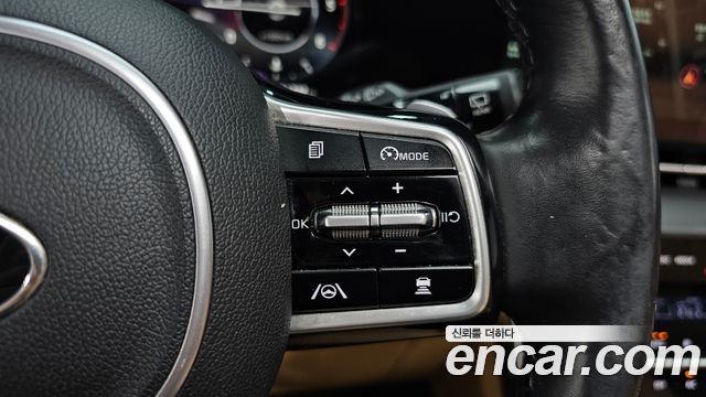 Kia Canival 2021 — photo 31