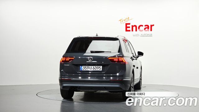 Volkswagen Tiguan 2020 — photo 4