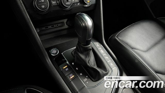 Volkswagen Tiguan 2020 — photo 12