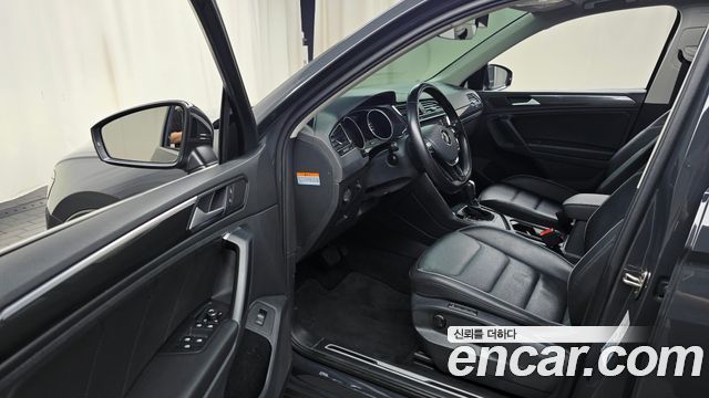 Volkswagen Tiguan 2020 — photo 13