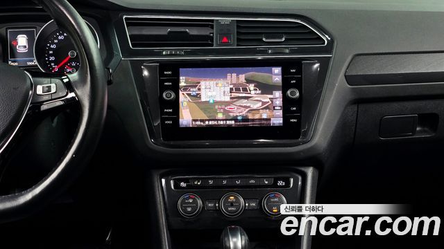 Volkswagen Tiguan 2020 — photo 19