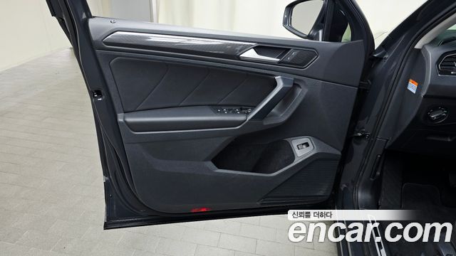 Volkswagen Tiguan 2020 — photo 14