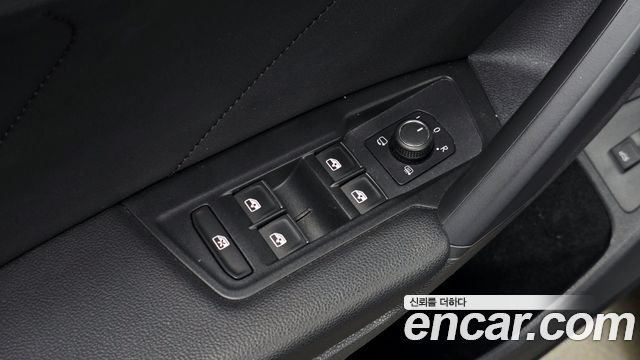 Volkswagen Tiguan 2020 — photo 28