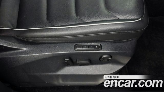 Volkswagen Tiguan 2020 — photo 30