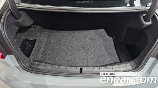 BMW 3-Series 2024 — photo 25