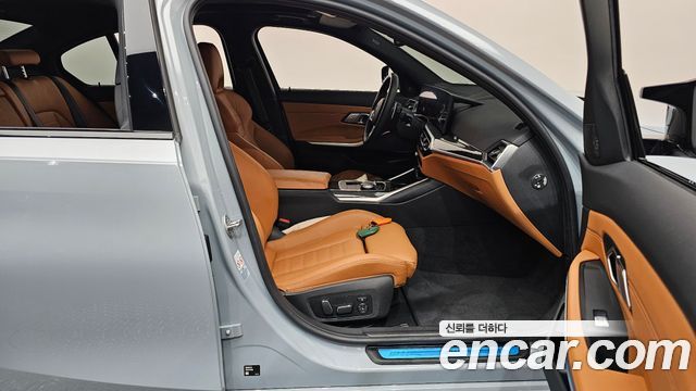 BMW 3-Series 2024 — photo 16