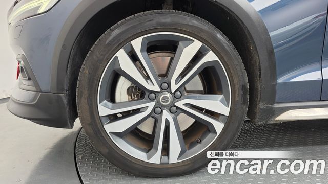 Volvo V60 2020 — photo 5