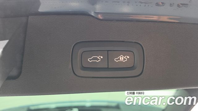 Volvo V60 2020 — photo 24