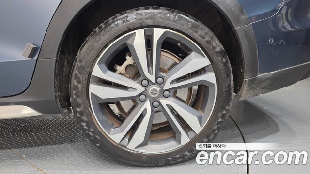 Volvo V60 2020 — photo 7