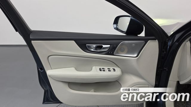 Volvo V60 2020 — photo 14