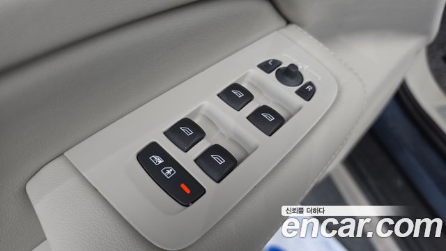 Volvo V60 2020 — photo 30