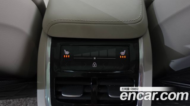 Volvo V60 2020 — photo 34