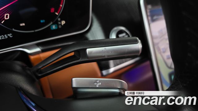 Mercedes-Benz S-Class 2024 — photo 9