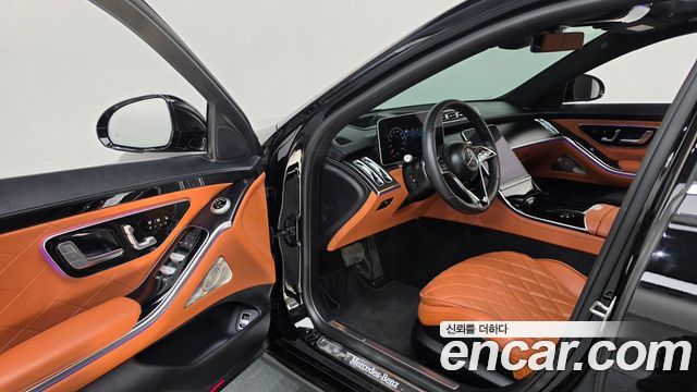 Mercedes-Benz S-Class 2024 — photo 10