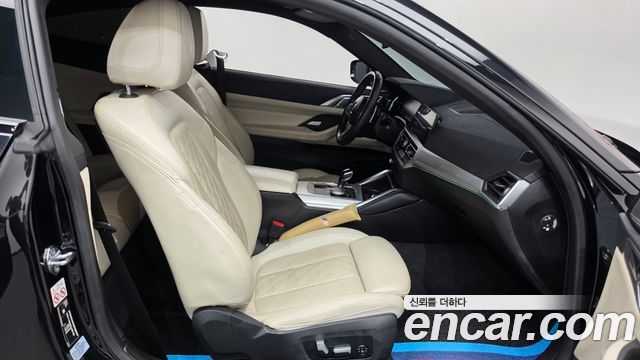 BMW 4-Series 2022 — photo 16