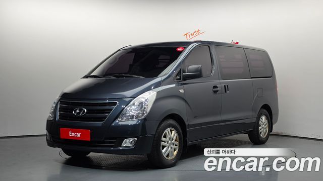 Hyundai Starex 2017 — photo 1