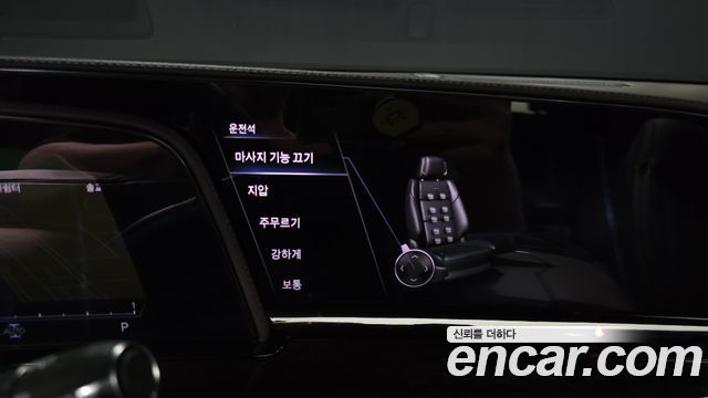 Cadillac Escalade 2023 — photo 23
